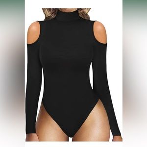 MANGOPOP Women’s Cutout Cold Shoulder Bodysuit